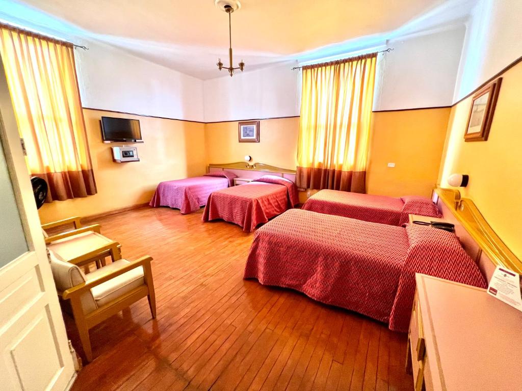 Isabel Hotel